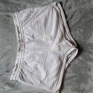 Maurices white crocheted pull on shorts